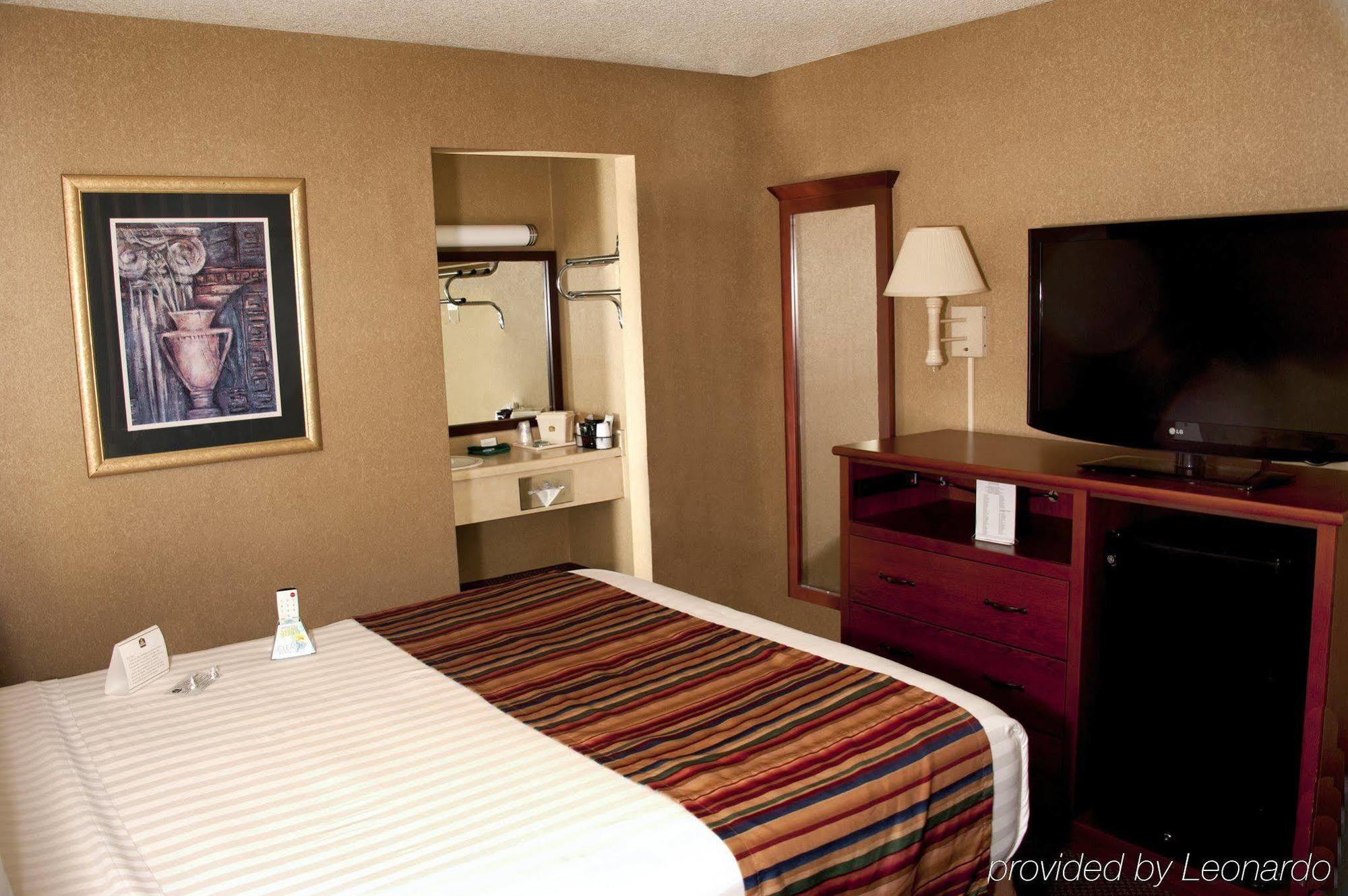 Best Western Sherwood Inn Clarksville Phòng bức ảnh